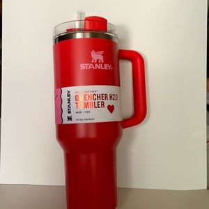 NWT Stanley 40 oz Stainless Steel H2.0 Flowstate Quencher Tumbler Target Red 🌹